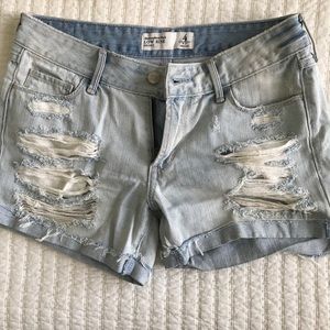 Abercrombie & Fitch Low Rise Shorts